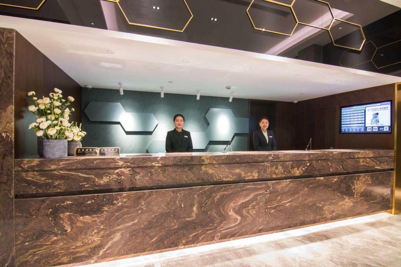 Yitel Premium Hotel Шанхай Экстерьер фото